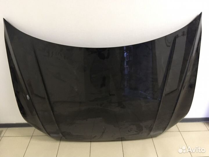 Капот на Volkswagen Tiguаn с 2017