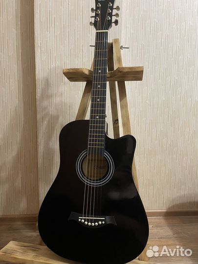 Акустическая гитара belucci