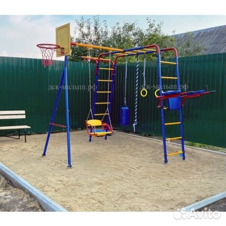 Уличный спортивный комплекс новый