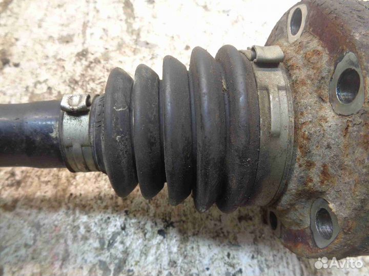 Полуось зад R Audi Q7 4L 7L8501201