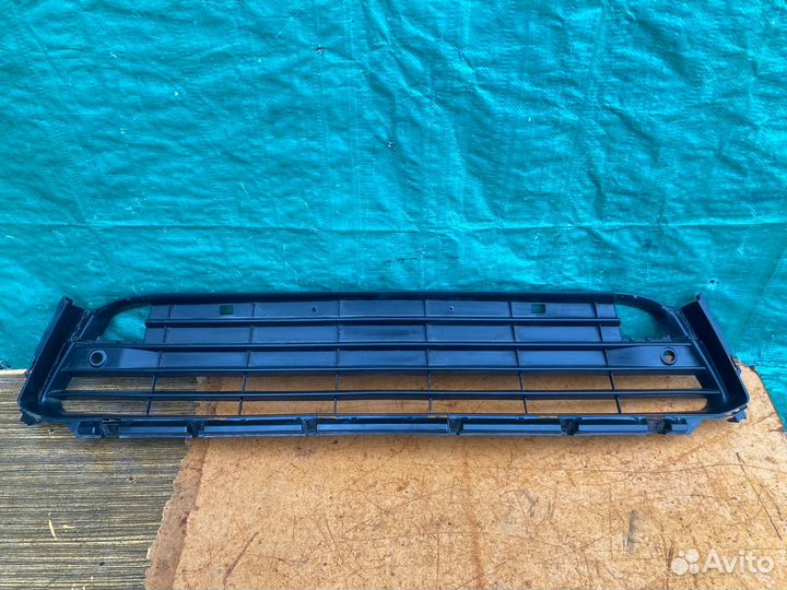 Решетка в бампер центральная Lexus RX 350 2016+