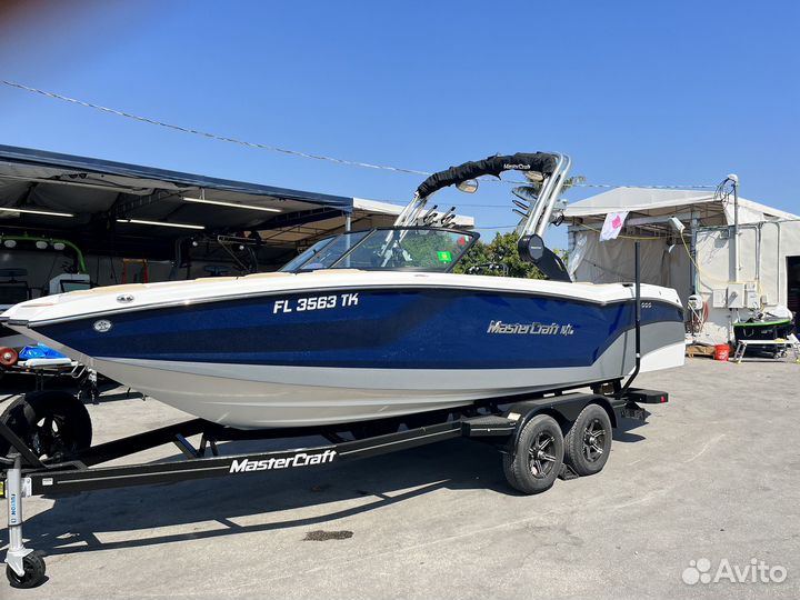 Катер Буксировщик