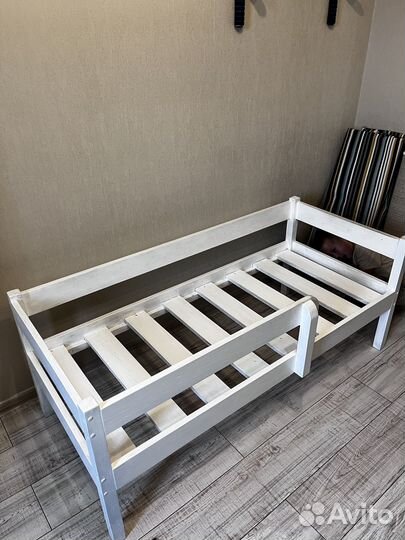 Детская кровать с матрасом