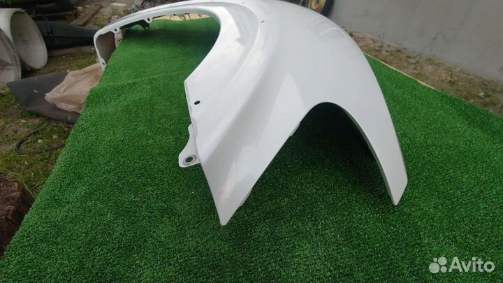 Переднее правое крыло Паджеро 3