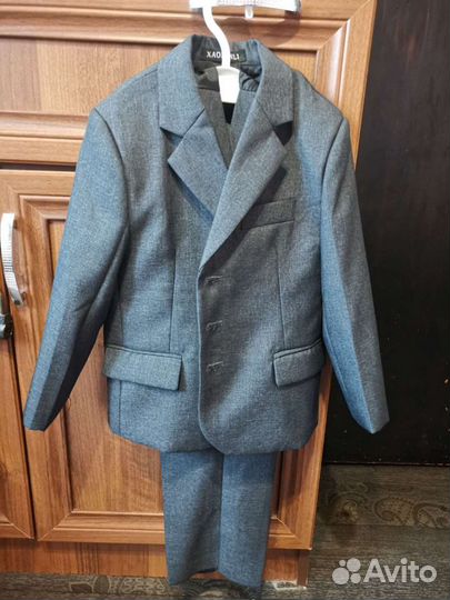 Продам костюм на мальчика