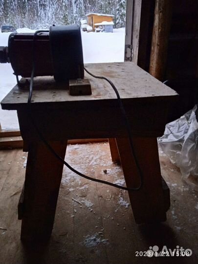 Точильный станок, наждак, электродвигатель