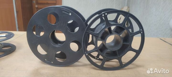 Катушка пластиковая