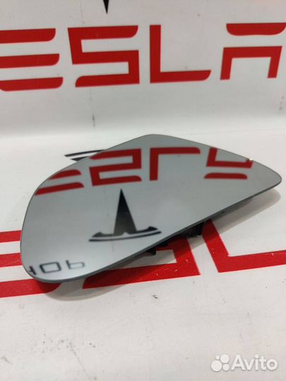 Стекло зеркала наружного Tesla Model 3 2021