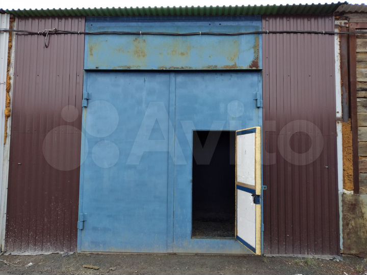 Гараж, > 30 м²