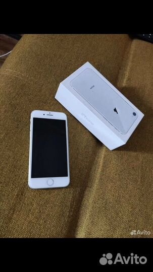 iPhone 8