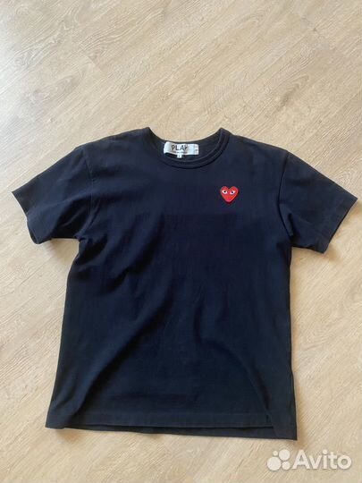 Футболка comme des garcons