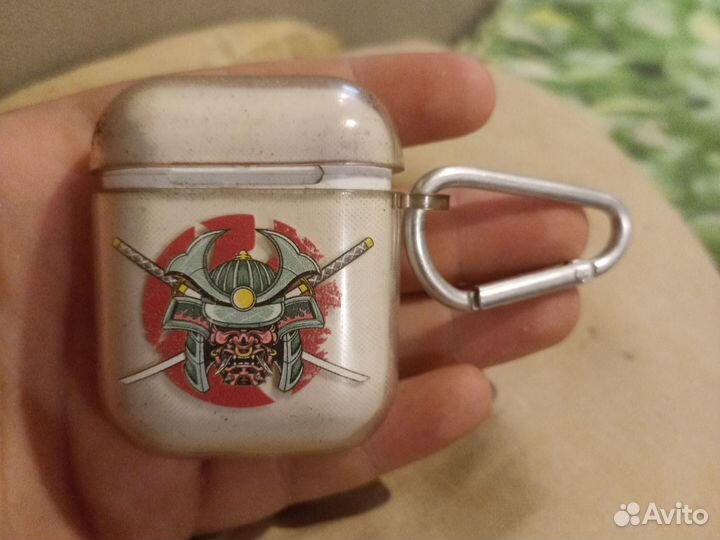 Беспроводные наушники apple airpods