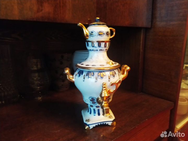 Самовар фарфоровый Гжель