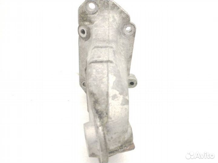 Кронштейн двигателя левый Mercedes-Benz S-Class