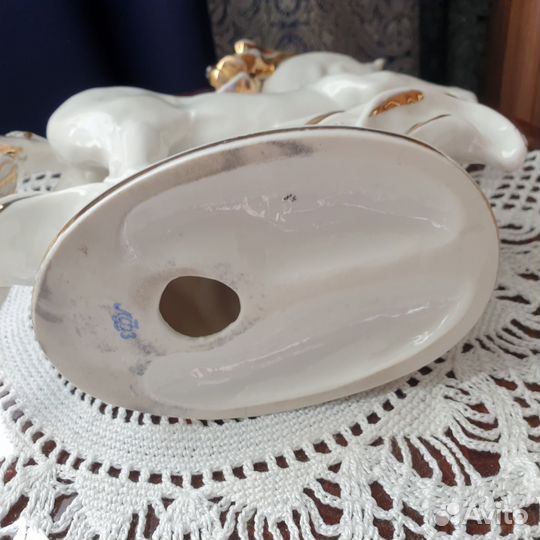 Фарфоровая статуэтка Конь-огонь лфз