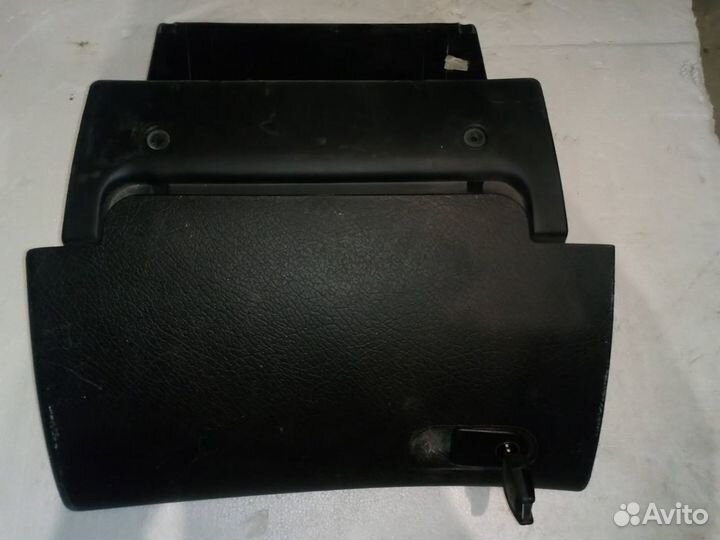 Бардачок Opel Vectra B с ключом