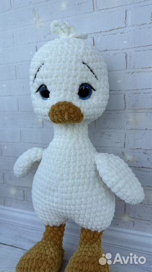 Гусь обнимусь вязаный