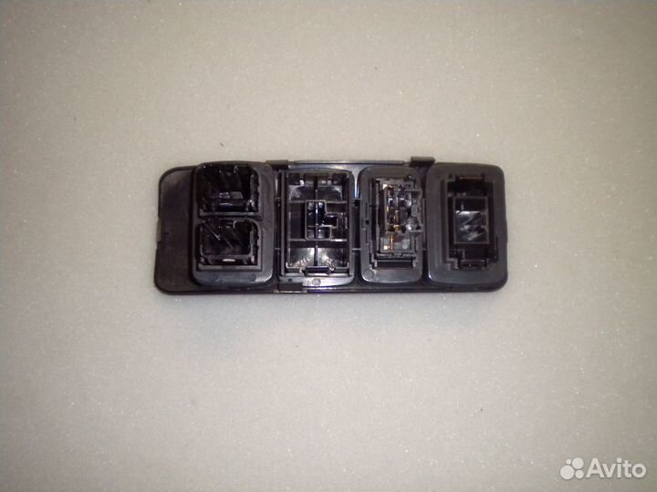 Кнопка управления АКПП Hyundai Starex H1 2005 г.в