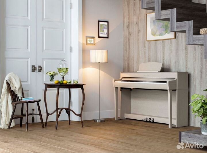 Цифровое фортепиано Yamaha + банкетка