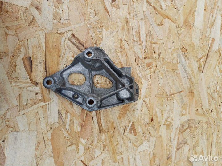 Кронштейн двигателя левый Bmw 3 F30 B48B20A 2017