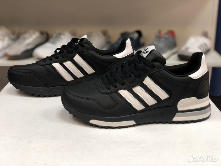 Кроссовки Adidas zx700