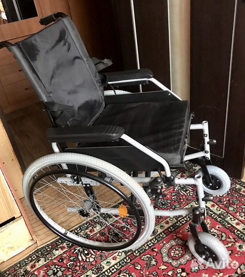 Коляска инвалидная новая