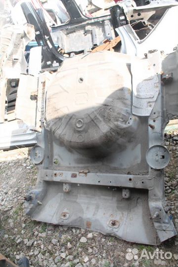 Ниша запасного колеса Nissan Teana J32