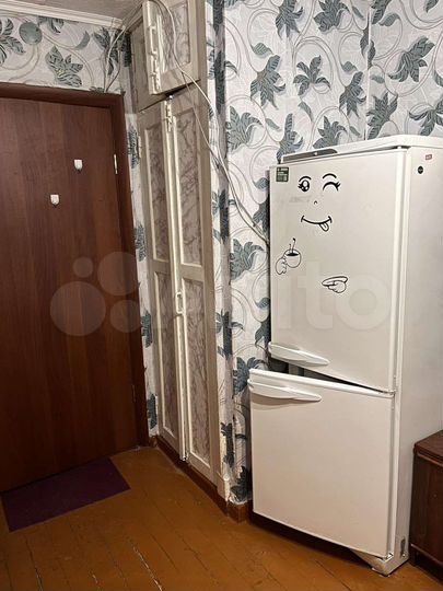 Комната 8,9 м² в 5-к., 2/5 эт.