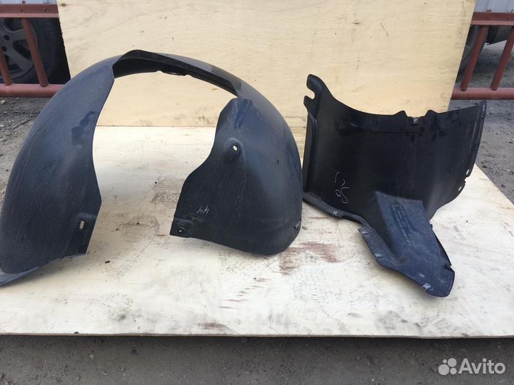 Подкрылок передний левый VW Jetta 5