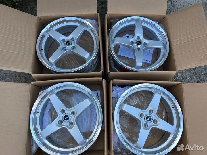 Комплект новых дисков на Ваз/Лада R17