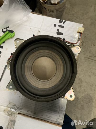 Низкочастотный динамик Toyota Crown GRS 182 184 18
