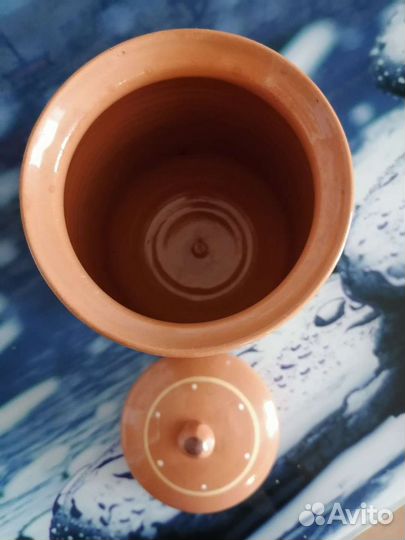 Глиняная крынка