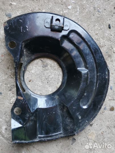 Кожух Дисковых Тормозов Mitsubishi MB857769