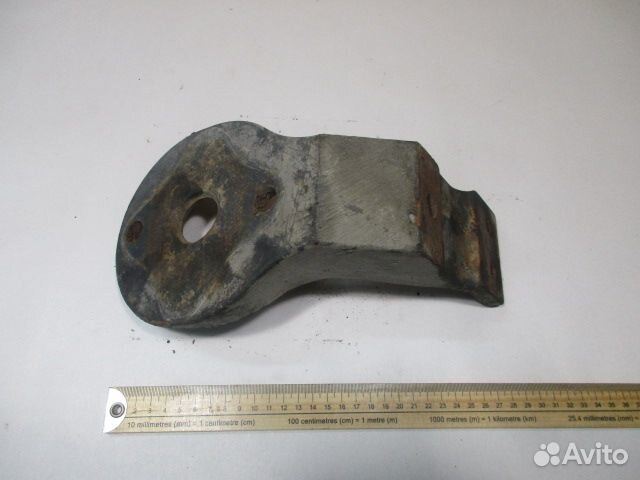 Кронштейн энергоаккумулятора Volvo FM9 FM12 FH12