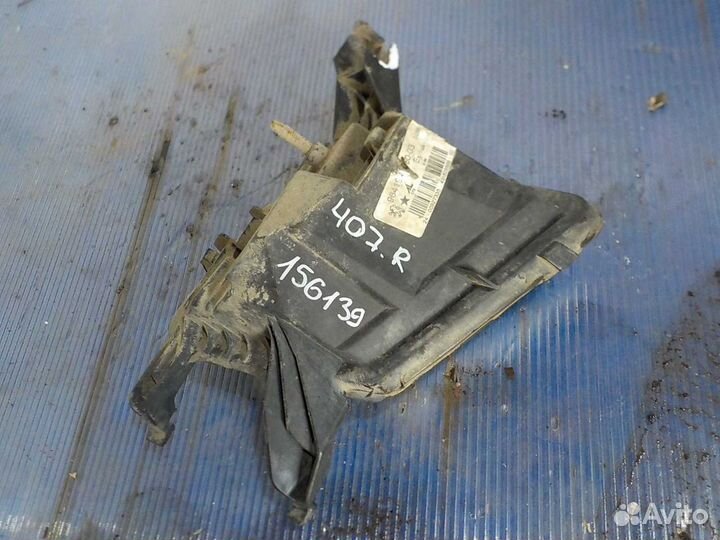 Фара противотуманная peugeot 407