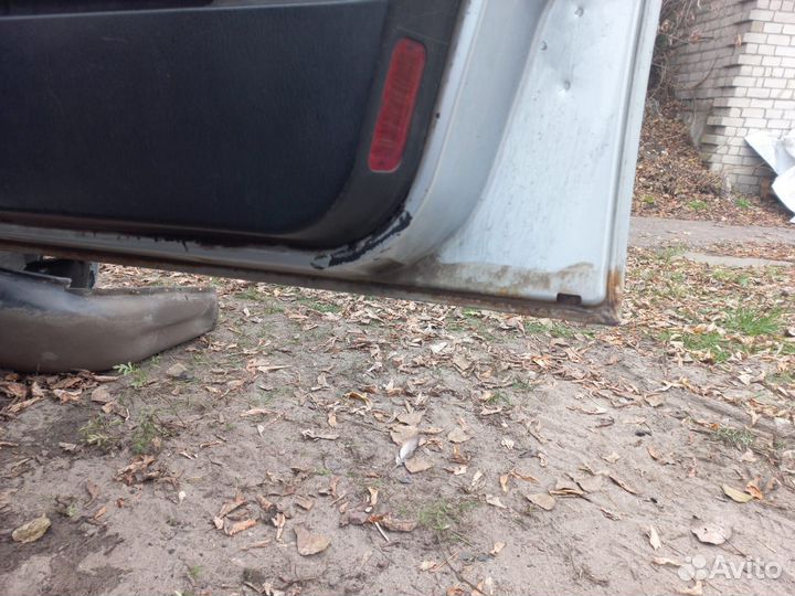 Передняя правая дверь Lifan Breez 520