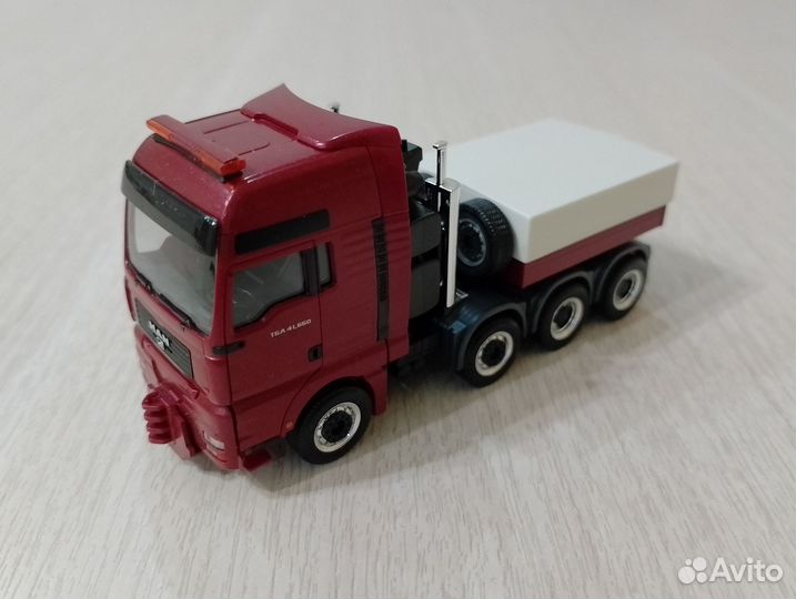 316) Тягач MAN четырёхосный с кузовом