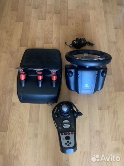 Игровой руль logitech g25 в хорошем состоянии