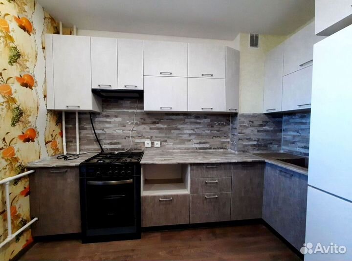 Кухонный гарнитур угловой в потолок на заказ