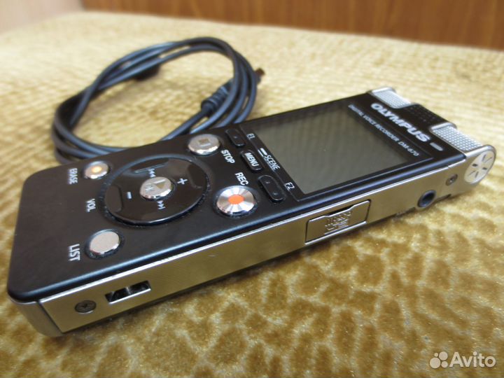 Диктофон Olympus DM-670