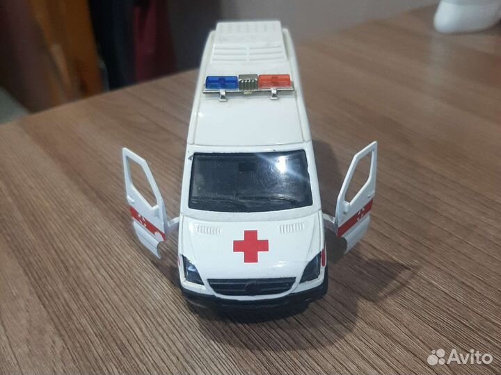 Коллекционная машинка