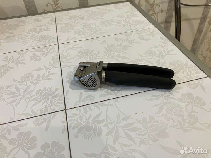 Чеснокодавка