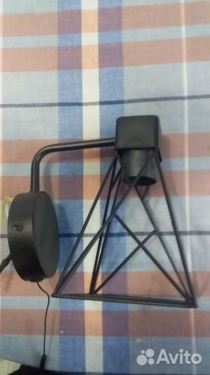 Светильники настенные современные