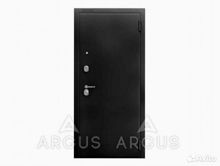 Дверь входная с шумоизоляцией и зеркалом