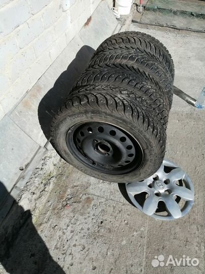 Sava Eskimo Stud 185/65 R15 88T