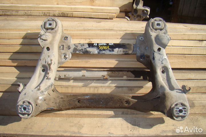 Балка подмоторная Audi A8 (D3)