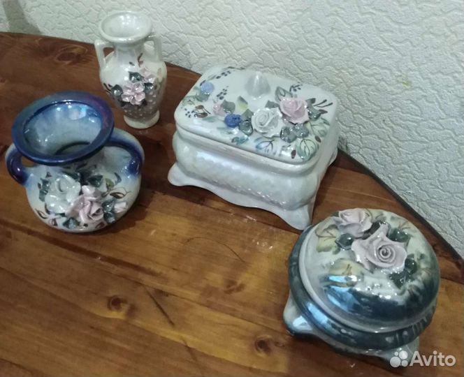 Вазочки маленькие с лепниной