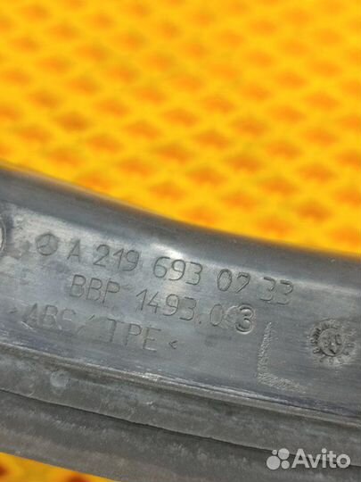 Водосток левый Mercedes Cls W219 3.5 2009