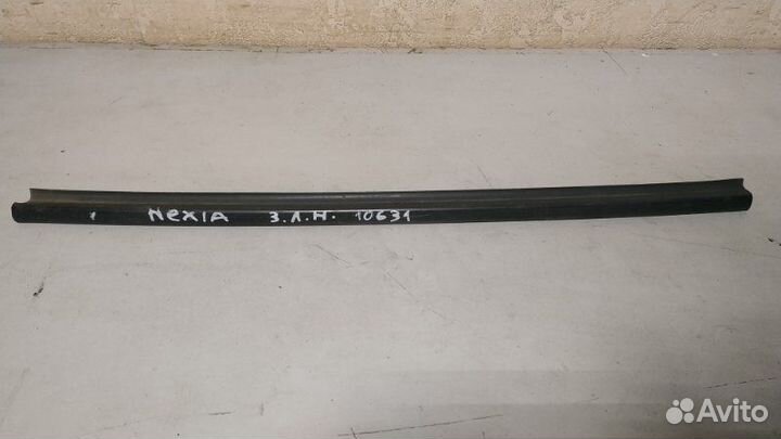Уплотнитель стекла двери задний левый Daewoo Nexia