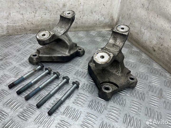 Крепление рулевой рейки Honda Cr-V 3 RE K24 2008